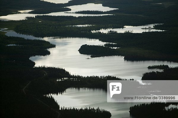 Seen in einer Waldlandschaft  Schweden.