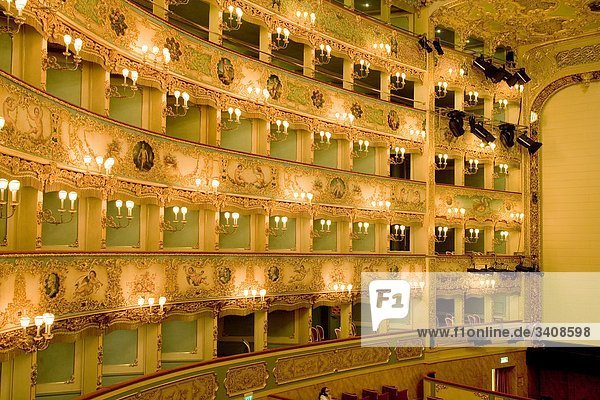 Zuschauerraum des Teatro La Fenice  Venedig  Italien