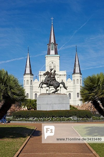 General Andrew Jackson statue with St Louis Cathedral in the background New Orleans  Louisiana  USA