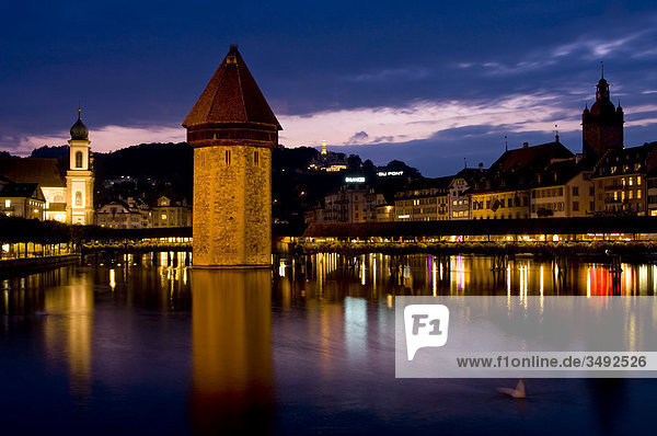 Kapellbrücke  Luzern  Schweiz  Europa