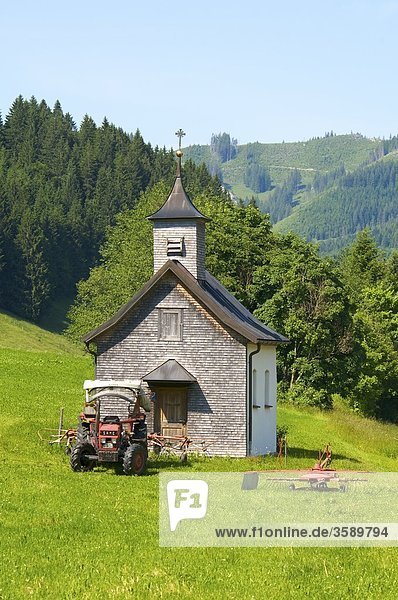 Kapelle zwischen Wertach und Oberjoch  Allgäu  Bayern  Deutschland  Europa