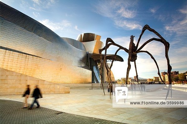 Guggenheim Museum of Art and Maman sculpture. Bilbao  Biscay  Basque Country  Spain  Europe.