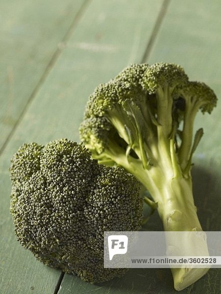 Broccoli on Wood