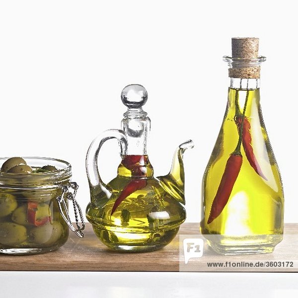 Oliven  Chili-Kräuter-Öl & Chiliöl