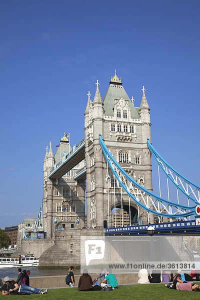 England  London  Tower Bridge und Themse