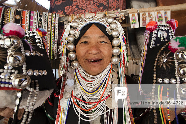 Portrait Urlaub Reise Traditionelle Kleidung Ethnisches Erscheinungsbild Kostüm - Faschingskostüm Asien Chiang Mai Verkleidung Thailand Tourismus