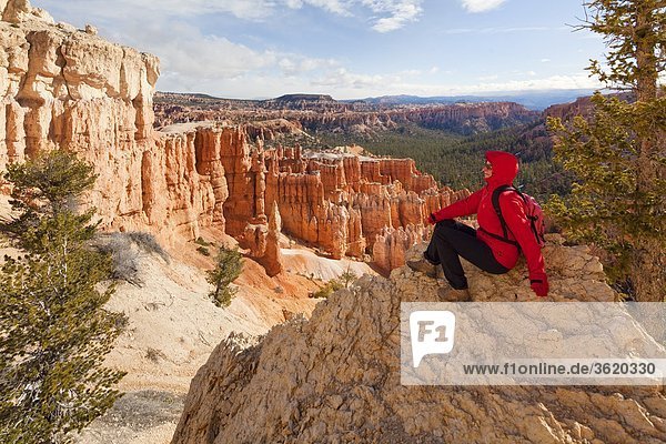 Wandererin im Bryce Canyon Nationalpark Utah USA
