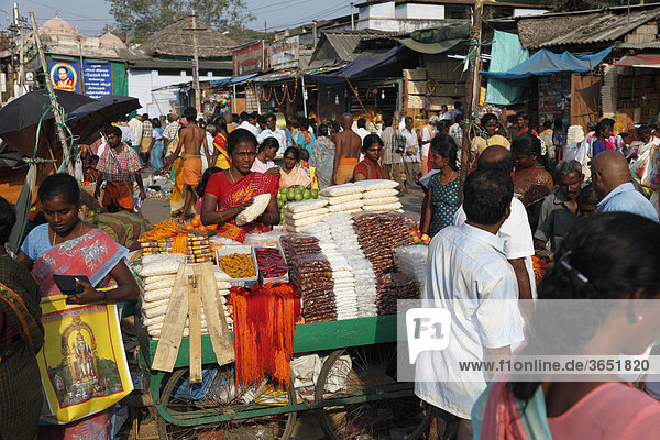 Market stalls during Thaipusam festival in Palani  Tamil Nadu  Tamilnadu  South India  India  Asia