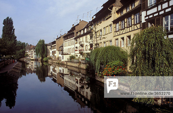 Gerberviertel  La Petite France  Fluss Ill  Straßburg  Strasbourg  Bas-Rhin  Elsass  Alsace  Frankreich  Europa
