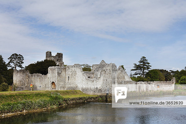 Adare Castle  Fluss Migue  Adare  County Limerick  Irland  Britische Inseln  Europa