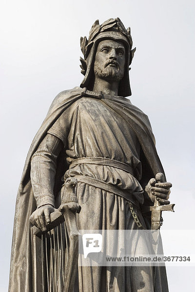 Der Heilige Gral - Symbol oder Artefakt?