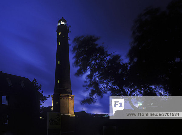 Leuchtturm bei Nacht  Borkum  Ostfriesische Inseln  Nordsee  Niedersachsen  Deutschland