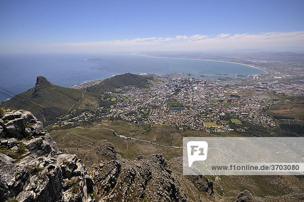 Panorama von Kapstadt  Blick vom Tafelberg  Table Mountain  Südafrika  Afrika