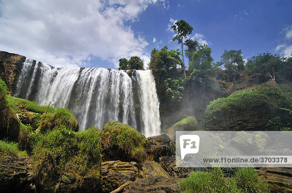 Elephant Falls  Wasserfall  Zentrales Hochland  Vietnam  Asien