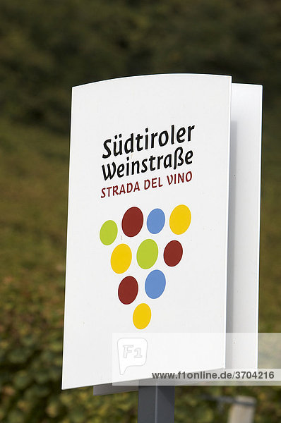 Sign  Suedtiroler Weinstrasse Wine Route at Kalterer See lake  Alto Adige  Italy  Europe