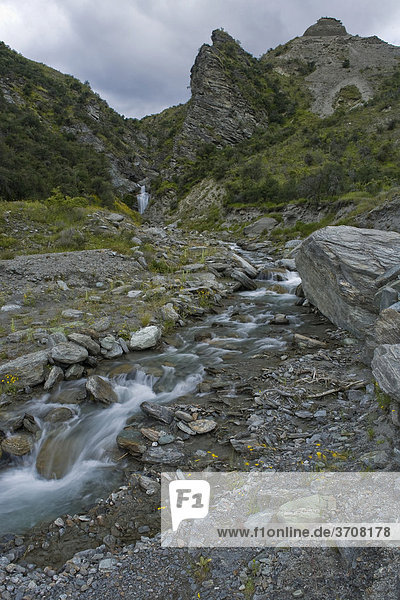 Gebirgsbach im Skippers Canyon Queenstown Südinsel Neuseeland