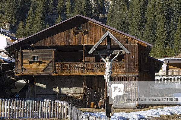 Canazei Trentino Italien Fassatal Valle di Fassa Bauernhof im Ortsteil Gries
