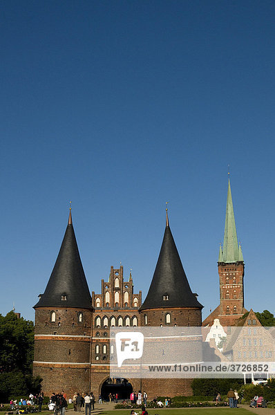 Holstentor  Lübeck  Schleswig-Holstein  Deutschland  Europa