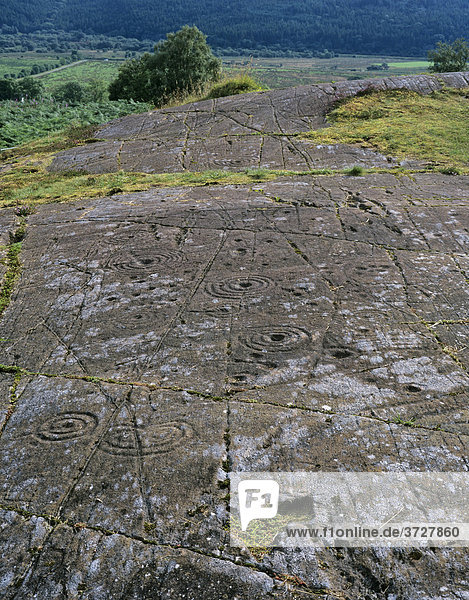 Steinritzungen von Achnabreck  Kilmartin  Schottland  Großbritannien