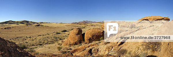 Landschaft beim Rock-Arch im Namib-Naukluft Nationalpark  Namibia  Afrika