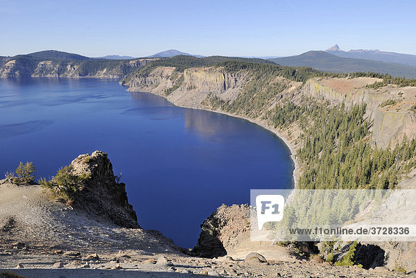 Crater lake of the Mount Mazuma Volcano  north-east edge  Crater Lake National Park  Oregon  USA