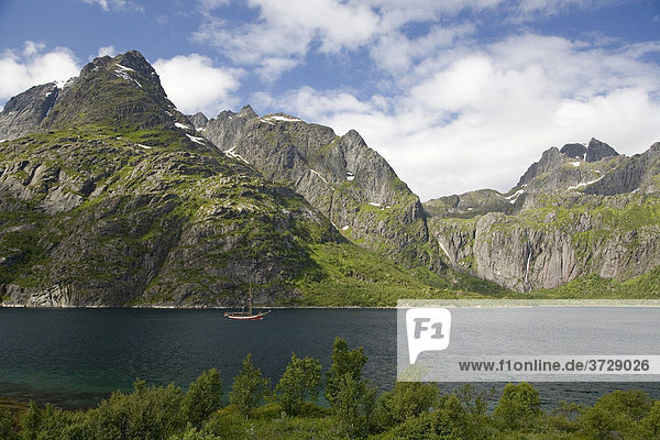 Am Raftsund  Lofoten  VesterÂlen  Nordland  Norwegen
