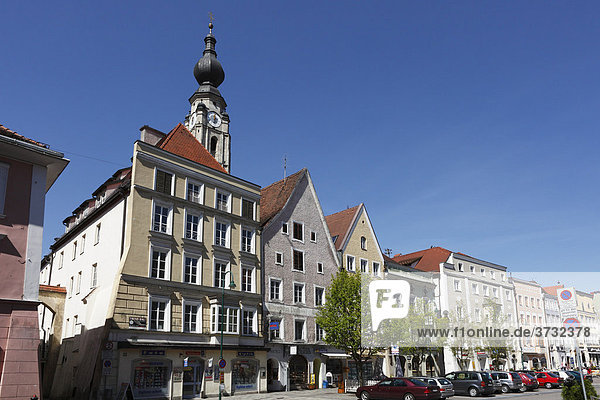 Stadtplatz mit Pfarrkirche St. Stephan  Braunau am Inn  Innviertel  Oberösterreich  Österreich  Europa