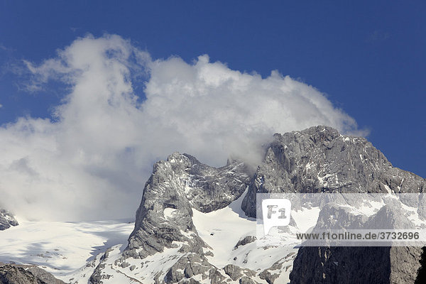 Dachstein  Dachsteingebirge mit Gosaugletscher  Blick vom Vorderen Gosausee  Salzkammergut  Oberösterreich  Österreich  Europa