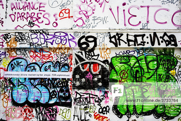 Wand mit Graffiti nahe des ehemaligen Jugendzentrums Ungdomshuset in Kopenhagen  Dänemark
