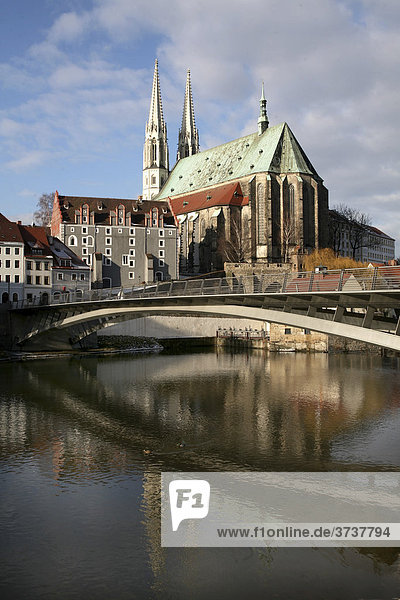 Peterskirche und Altstadtbrücke über die Neiße  Görlitz  Sachsen  Deutschland  Europa
