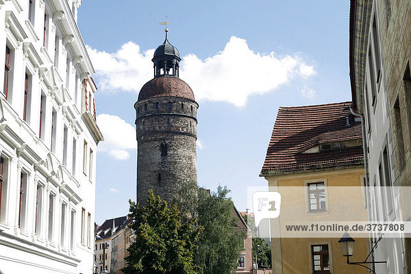 Blick auf den Nikolaiturm  Görlitz  Sachsen  Oberlausitz  Niederschlesien  Deutschland  Europa