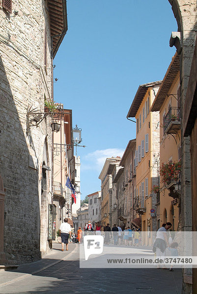 Alley  Corso Mazzini  Assisi  Umbria  Italy  Europe