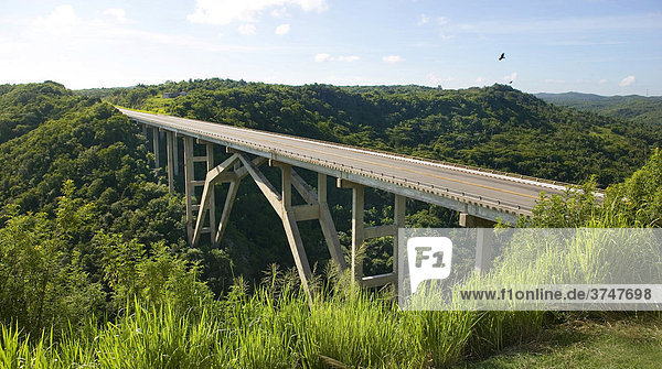 Größte Brücke auf Kuba  Mittelamerika  Karibik