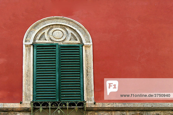House window in Tuscany  Italy  Europe