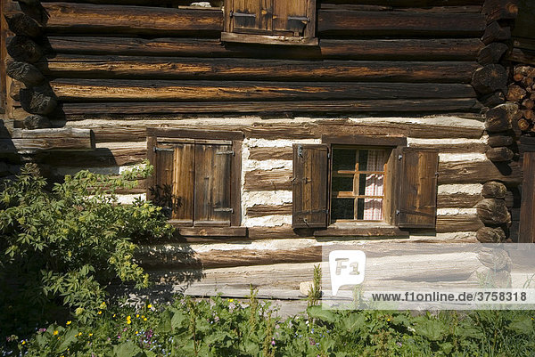 Wooden farmhouse  Pfafflar Alm  Bschlabertal  Ausserfern  Tyrol  Austria  Europe