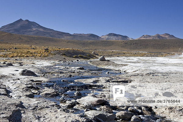 Heißer Quellfluss  Tatio Geysire  RegiÛn de Antofagasta  Chile  Südamerika