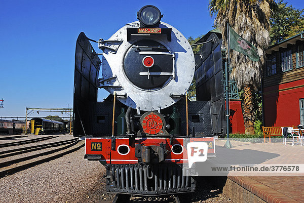 Historische Dampflokomotive Rovos Rail (Zug)  luxuriösester Zug der Welt  Südafrika