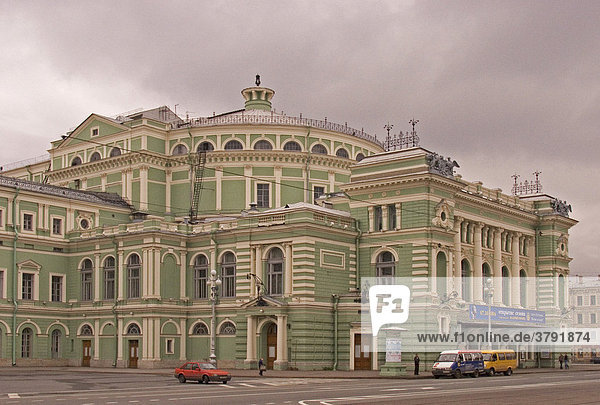 Weisse Nächte  GUS Russland St. Petersburg 300 Jahre alt Venedig des Nordens Gebäude des Mariinski Theaters erbaut von Albert Kavos 1847 Mariinski zu Ehren von Frau von Alexanders II