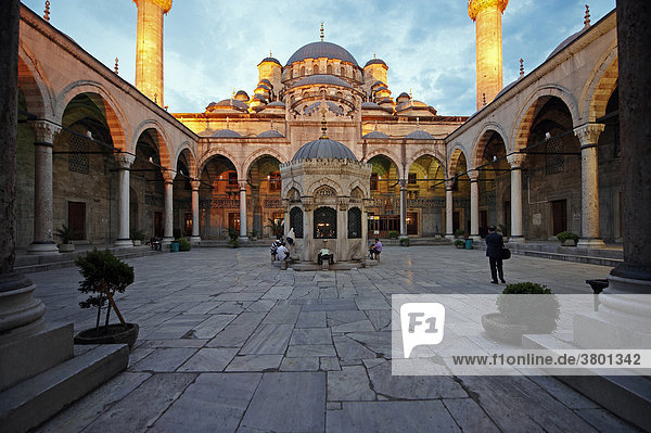 Türkei  Istambul  Moschee Yeni Cami