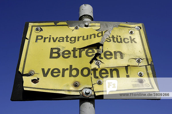 Sign: Private Property - Keep Off