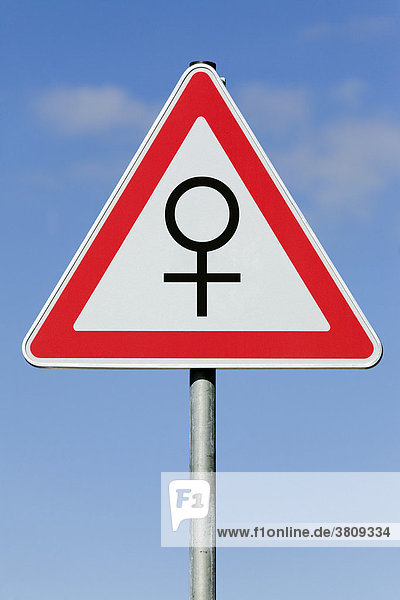 Symbolbild: Vorsicht Frauen