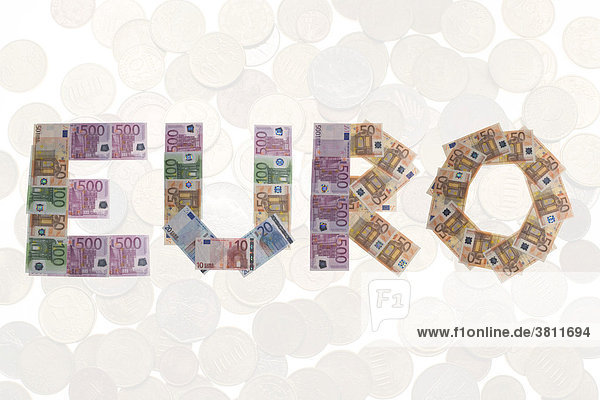 Euro (Buchstaben aus Geldscheinen)