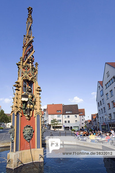 Ulm  Deutschland  Brunnen auf dem Marktplatz