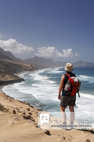 Wanderin in El Jable   Playa de Barlovento   Jandia   Fuerteventura   Kanarische Inseln