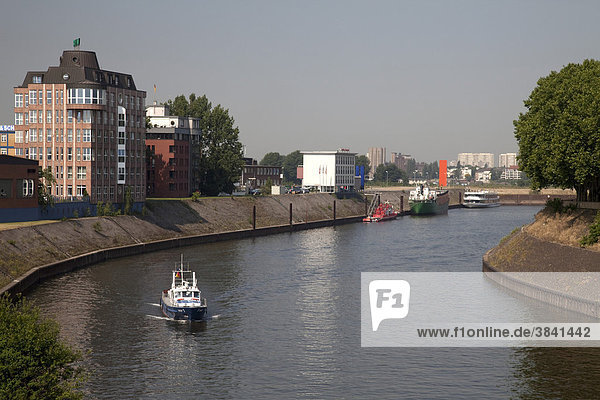 Hafen  Binnenhafen  Ruhrort  Duisburg  Ruhrgebiet  Nordrhein-Westfalen  Deutschland  Europa