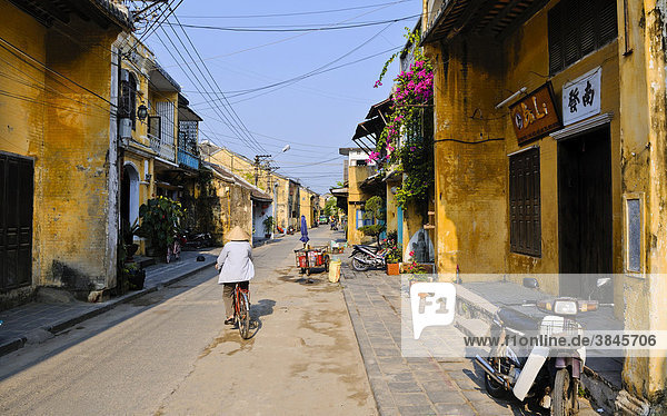 Straßenszene Hoi An  Vietnam  Südostasien