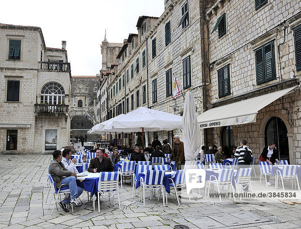 Cafehaus auf dem Platz Gundulicva poljana  Dubrovnik  Ragusa  Kroatien  Europa