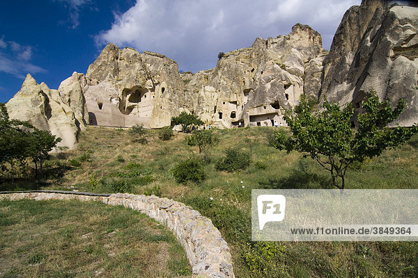 Felskirchen im Freilichtmuseum  UNESCO Weltkulturerbe Göreme  Kappadokien  Zentralanatolien  Türkei  Asien
