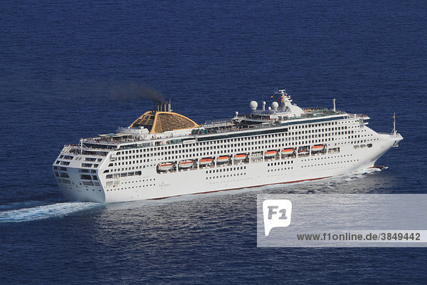 Kreuzfahrtschiff Oceana vor Monaco  Europa