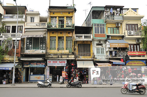 Häuserfronten  Altstadt Hanoi  Vietnam  Südostasien